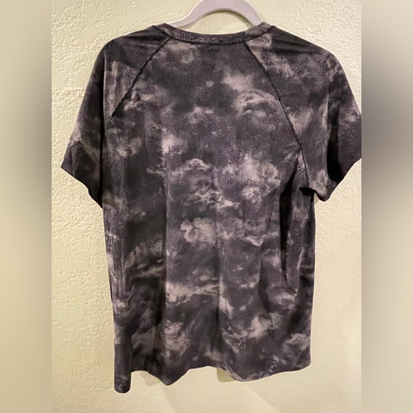 Athleta Ultimate Train Printed Tee - Picture 4 of 6